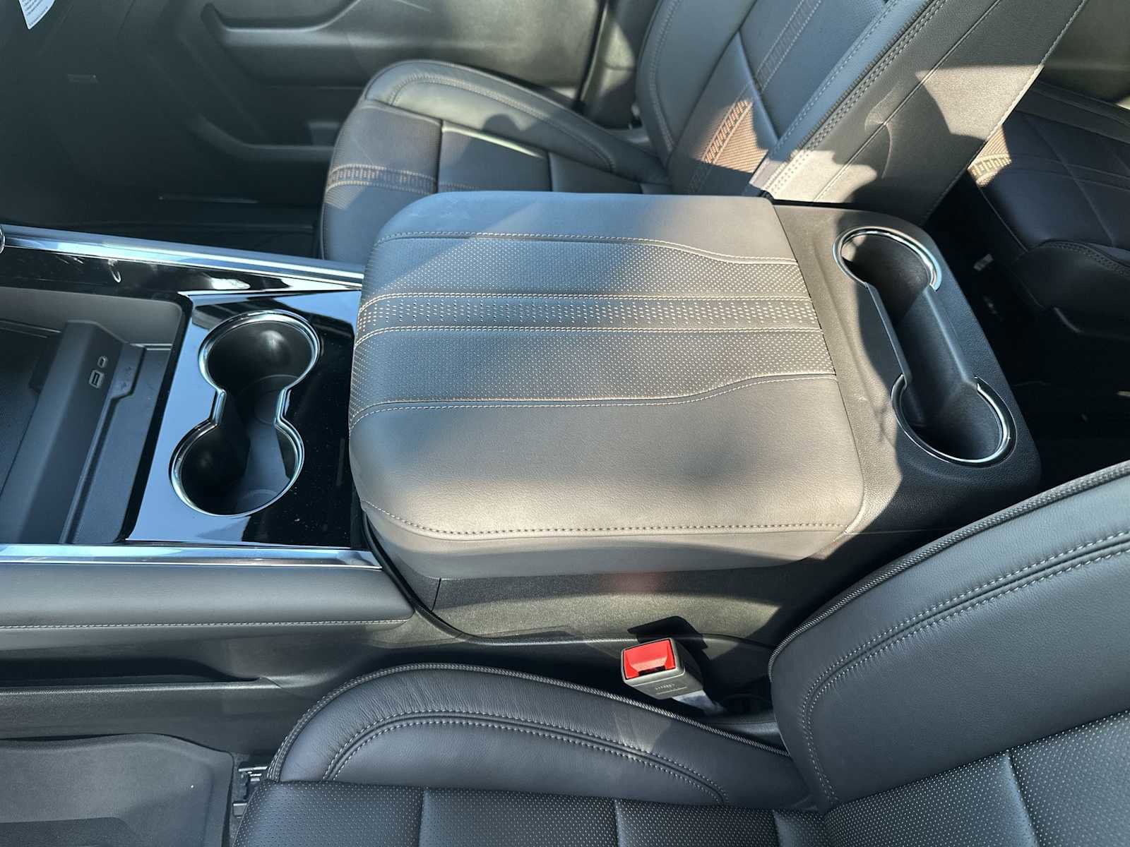 New 2025 Chevrolet Suburban High Country image 16