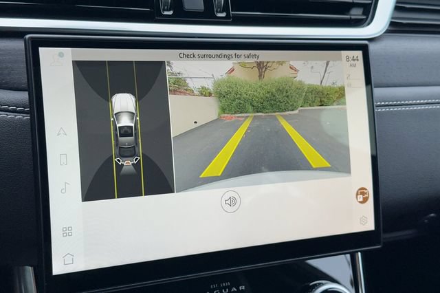 Certified 2024 Jaguar XF R-Dynamic SE AWD/4WD image 18