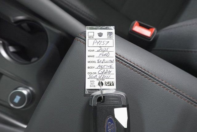 Certified 2025 Ford Explorer Active image 33