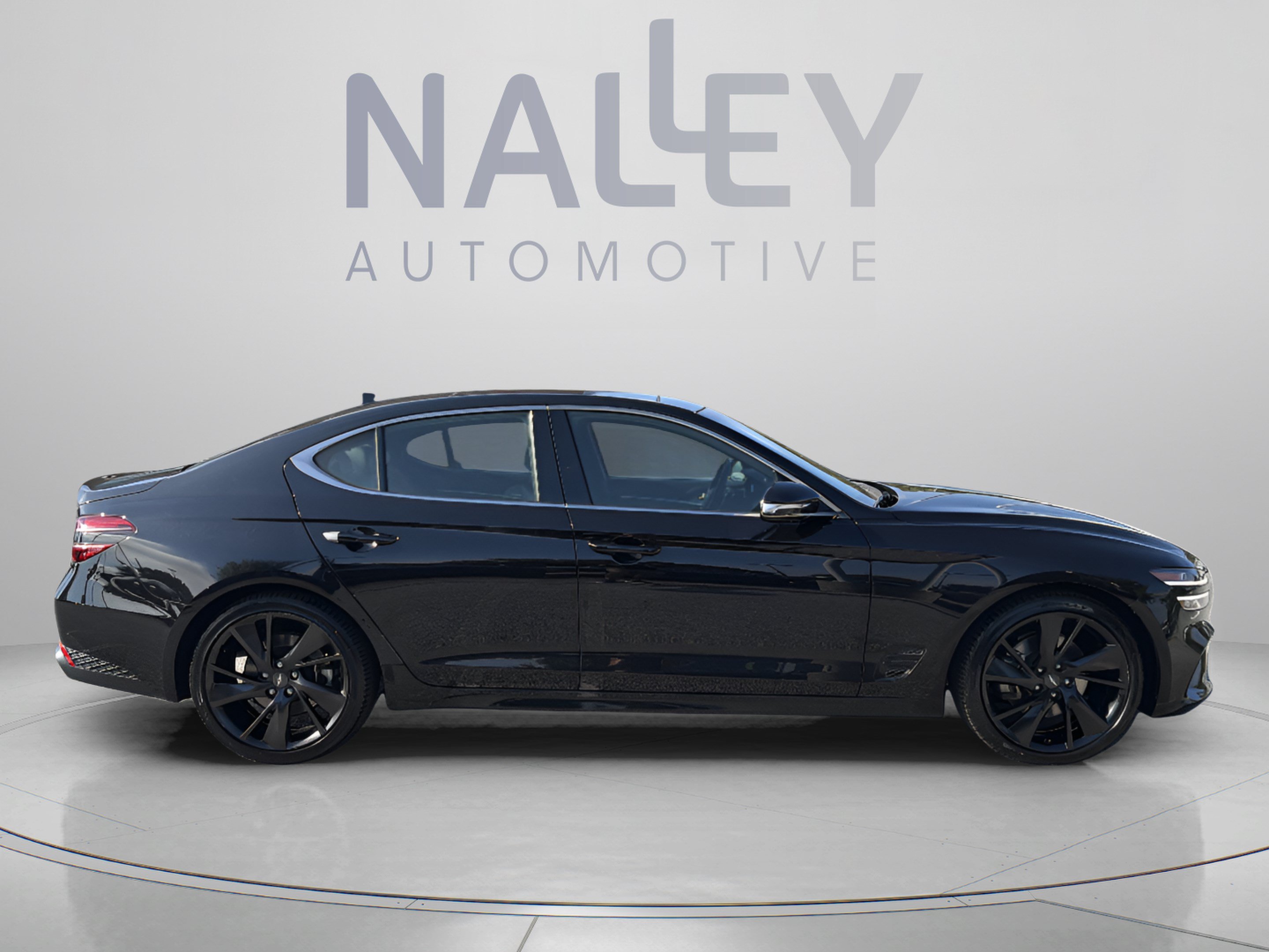Used 2023 Genesis G70 2.0T w/ Sport Prestige Package RWD image 6