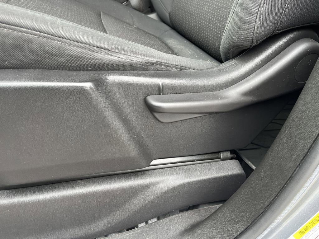 Used 2020 Chevrolet Silverado 1500 Custom w/ Custom Value Package image 13