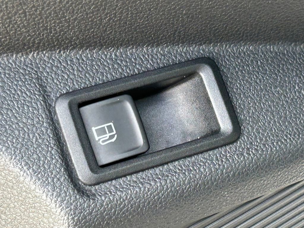 Used 2022 Volkswagen Taos SEL w/ Panoramic Sunroof Package image 55