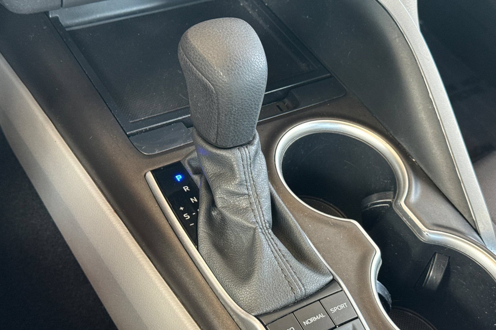 Certified 2024 Toyota Camry LE FWD image 25