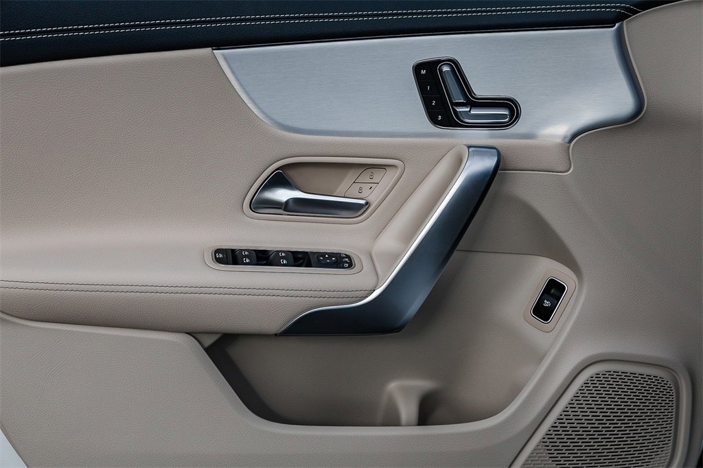 New 2025 Mercedes-Benz CLA 250 image 21