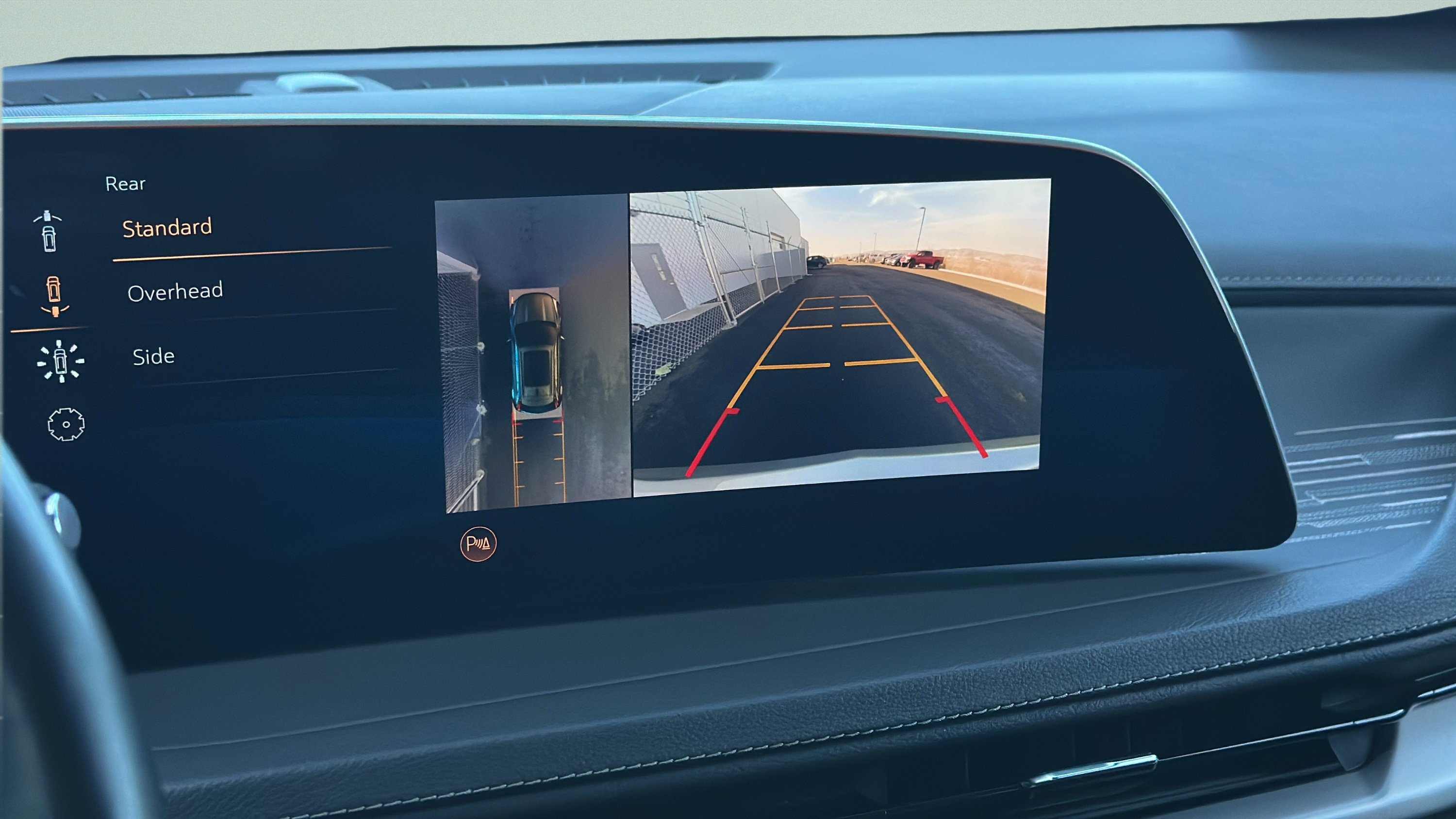 Used 2025 Cadillac XT4 Premium Luxury image 29