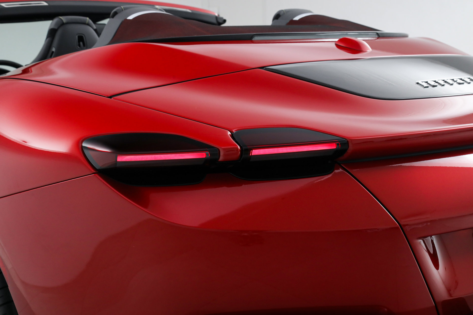 Used 2025 Ferrari Roma Spider image 19