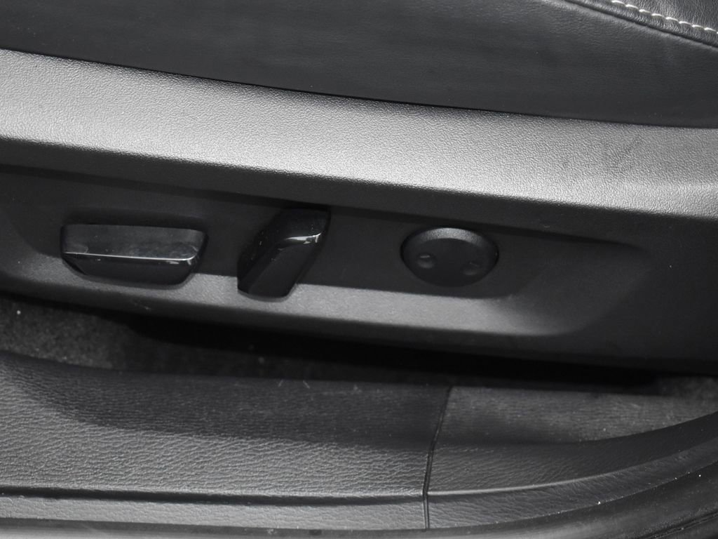 Used 2023 Mitsubishi Outlander SE image 16