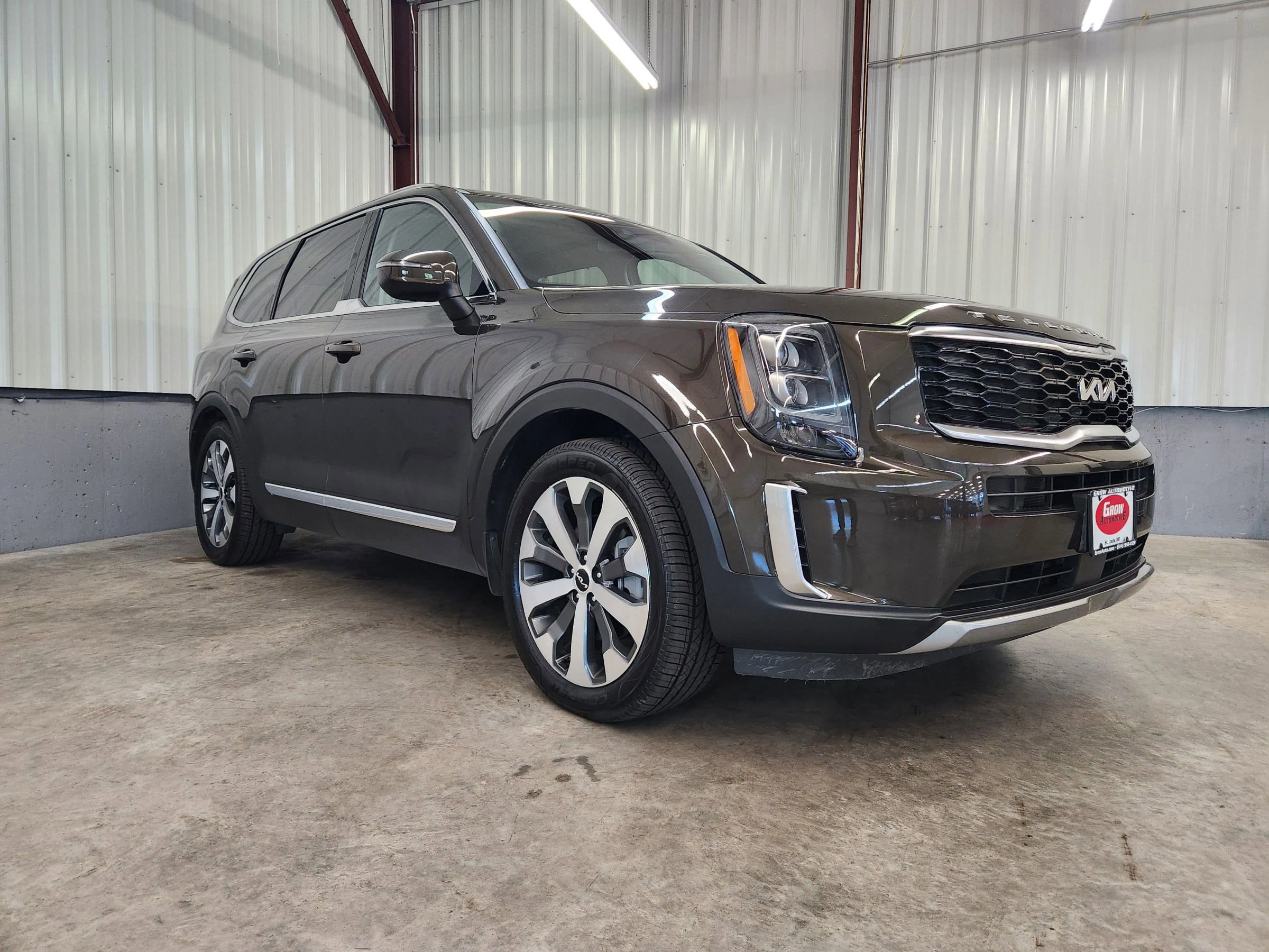 Used 2022 Kia Telluride EX w/ EX Premium Package image 9