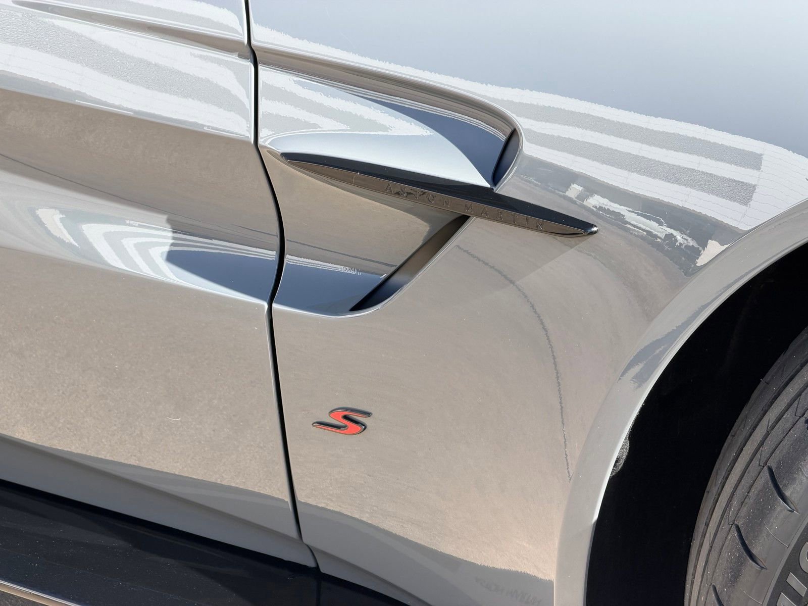 New 2026 Aston Martin V8 Vantage S image 21