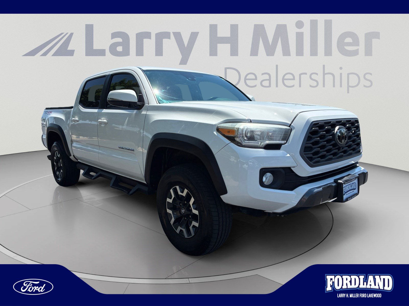 Used 2020 Toyota Tacoma TRD Off-Road w/ TRD Premium Off Road Package AWD/4WD image 7
