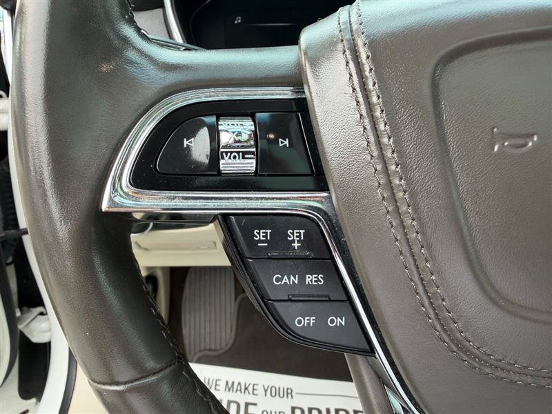 Used 2018 Lincoln Continental Select w/ Continental Climate Package AWD/4WD image 34