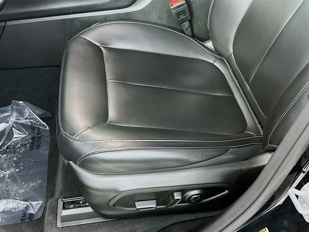 Certified 2025 Jeep Grand Cherokee Limited w/ Black Appearance Package image 28