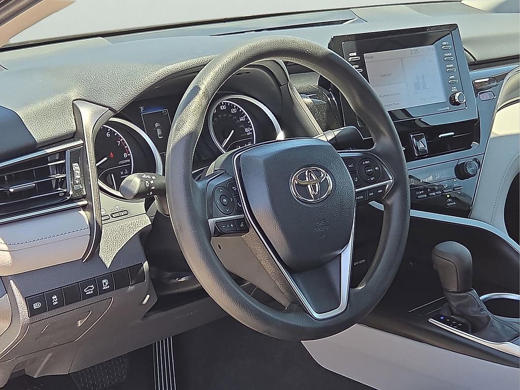 Used 2022 Toyota Camry LE FWD image 14