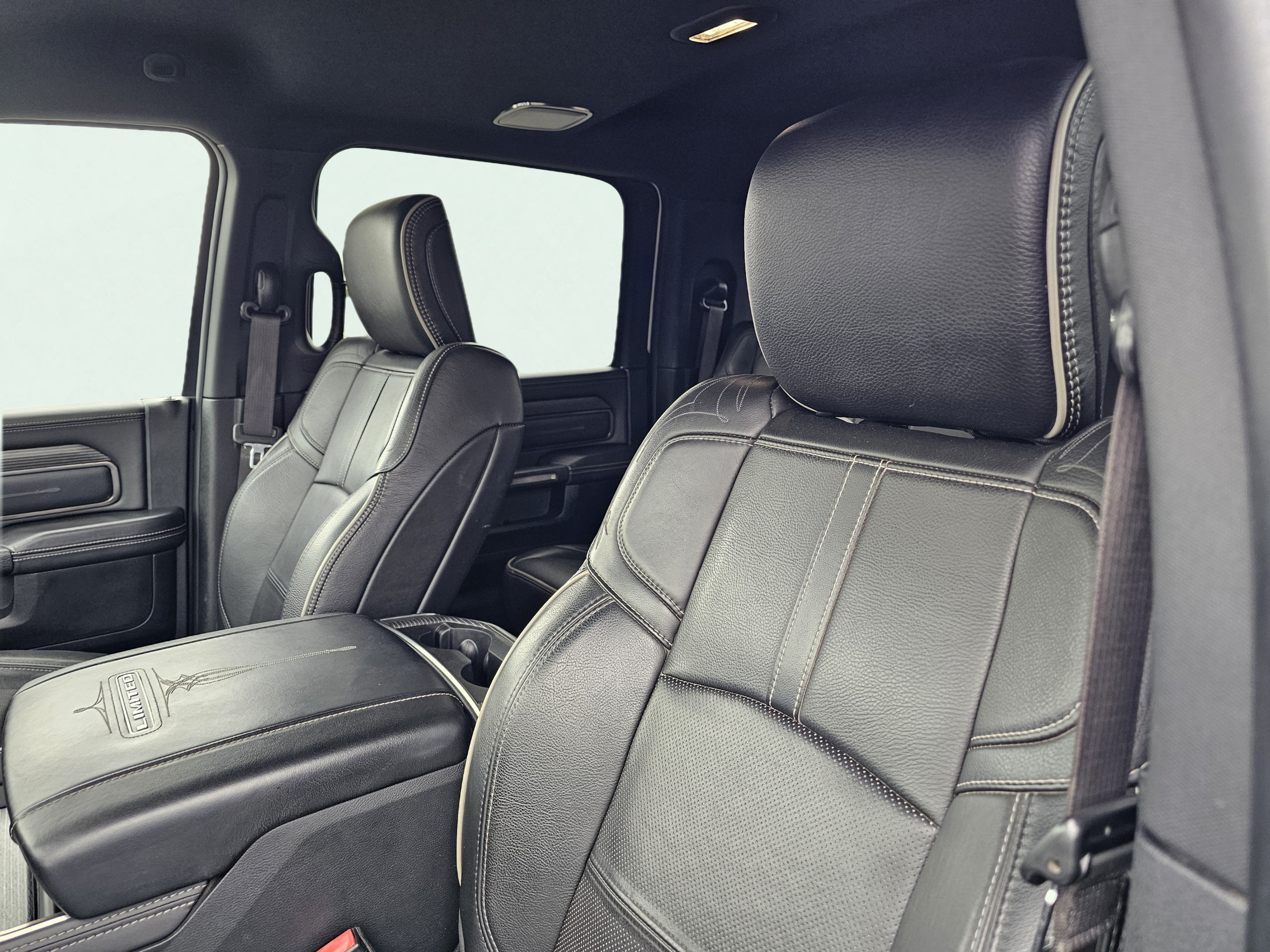 Used 2020 RAM 2500 Limited AWD/4WD image 19