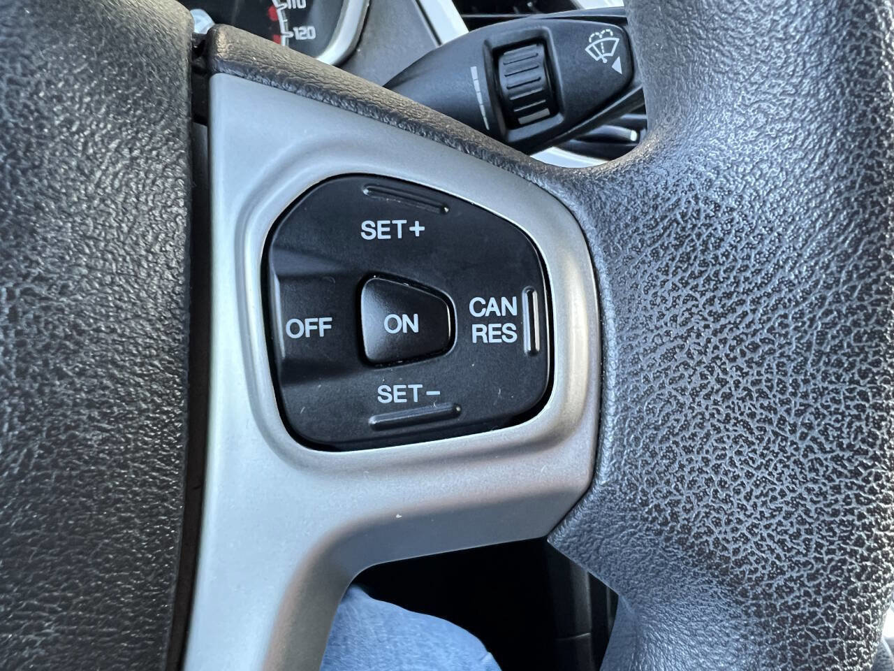Used 2012 Ford Fiesta SE image 17