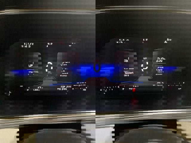 Certified 2025 Volkswagen Taos SE w/ Panoramic Sunroof Package image 19