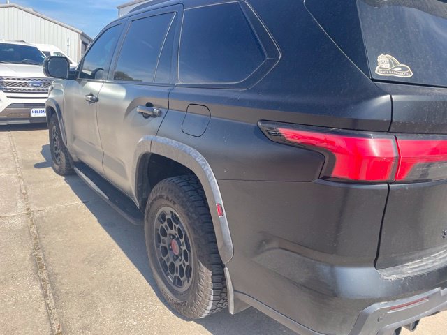 Used 2024 Toyota Sequoia TRD Pro AWD/4WD image 7
