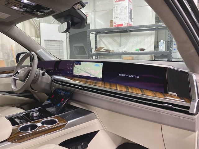 Used 2025 Cadillac Escalade Sport Platinum image 30