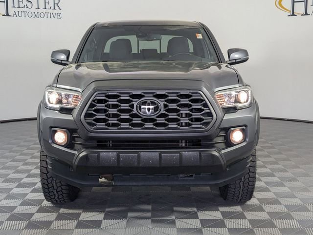 Used 2021 Toyota Tacoma TRD Off-Road w/ Technology Package image 3