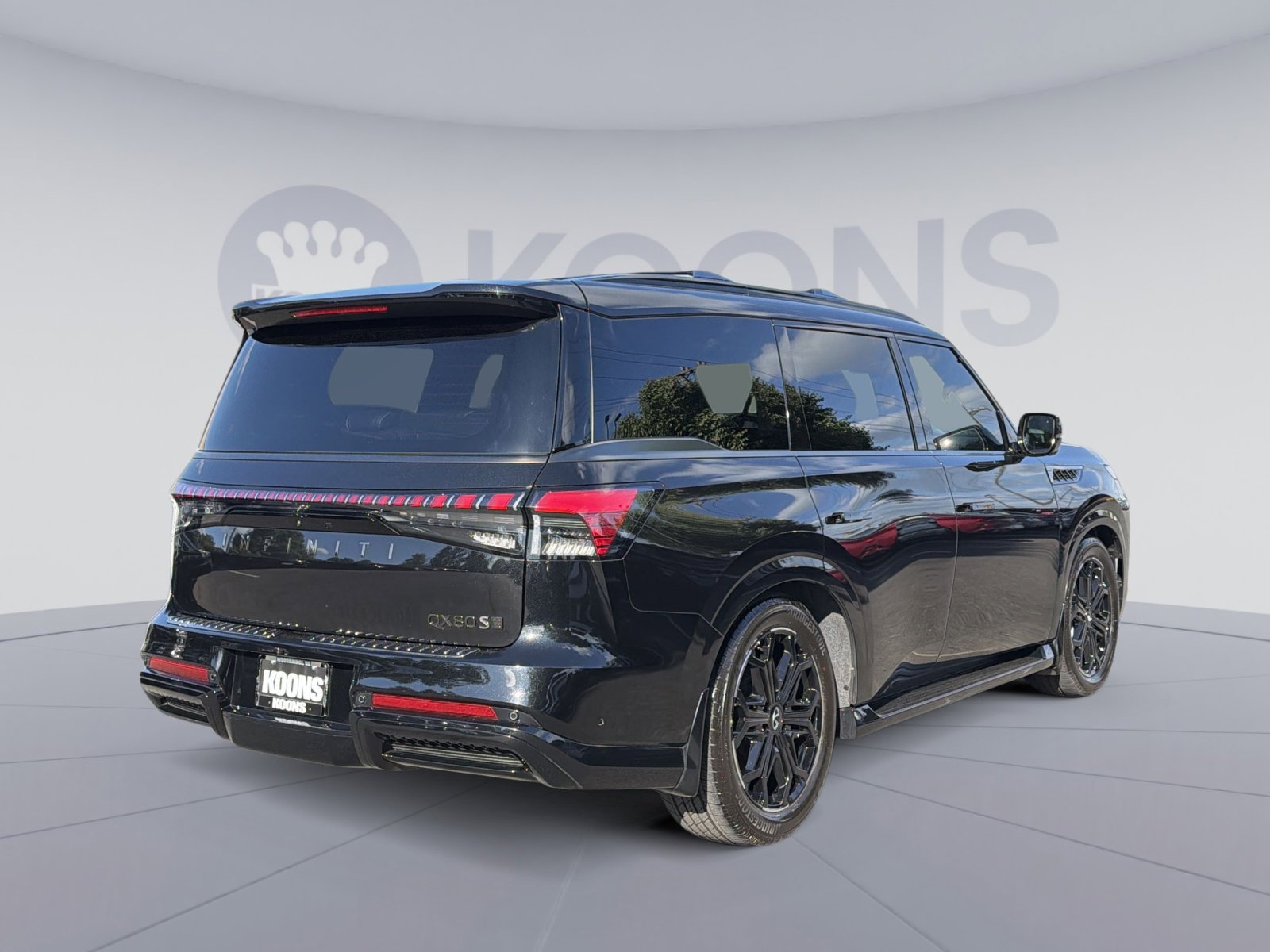 Used 2026 INFINITI QX80 4WD w/ Sport Exterior Package image 7