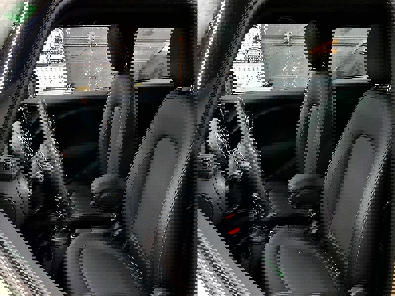 Used 2020 MINI Cooper 2-Door Hardtop image 26