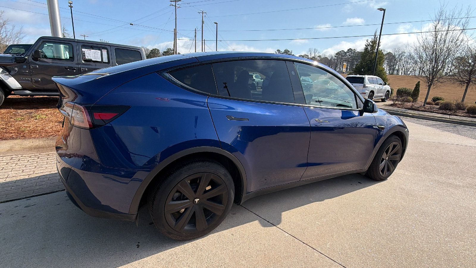 Used 2023 Tesla Model Y Long Range image 8