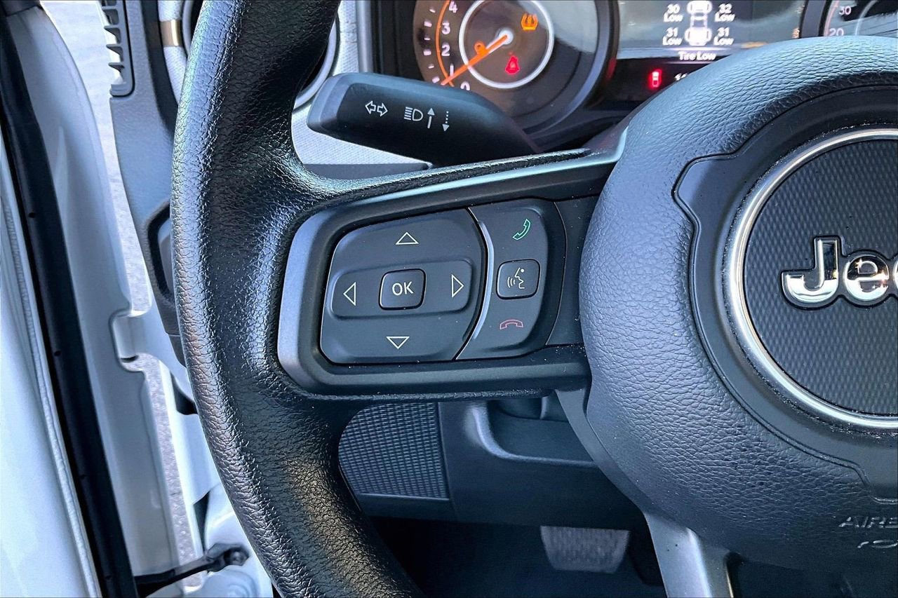 Certified 2025 Jeep Gladiator Sport image 27