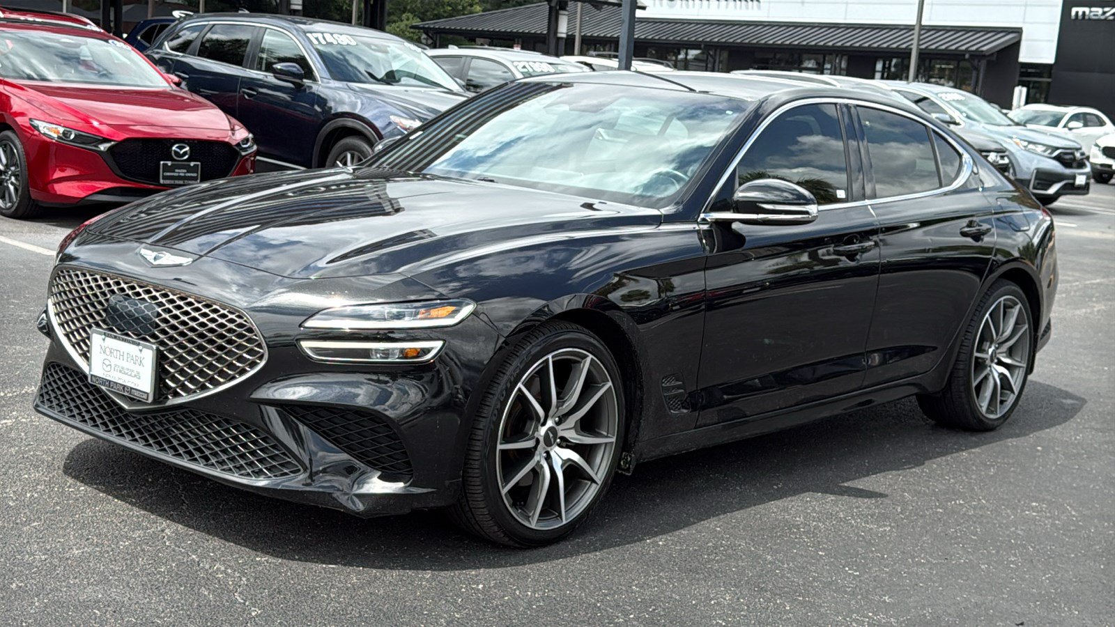 Used 2023 Genesis G70 2.0T RWD image 4