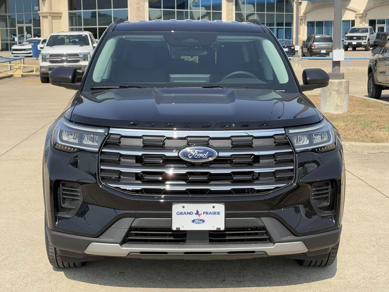 New 2026 Ford Explorer Active RWD image 8