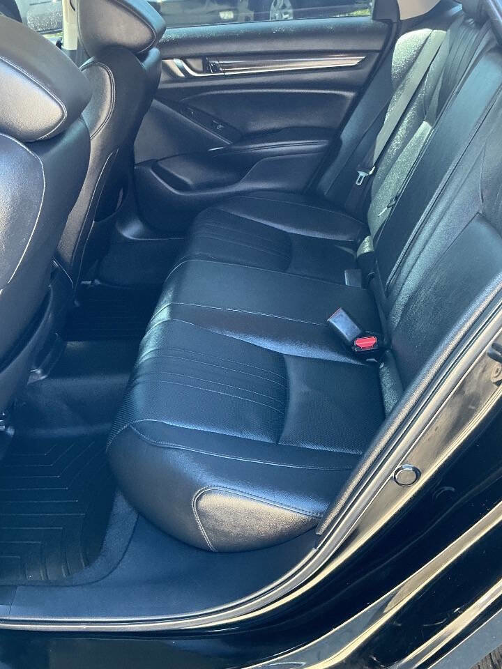 Used 2019 Honda Accord Touring image 11