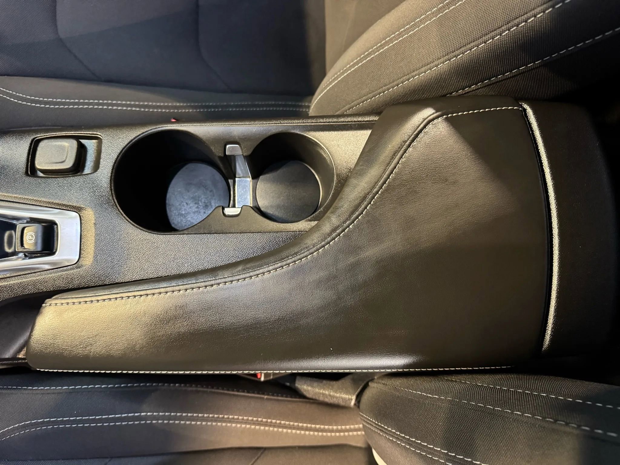 Used 2018 Chevrolet Camaro LT w/ RS Package image 18