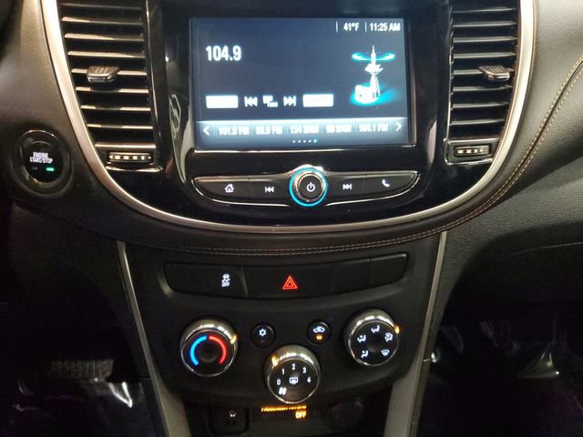 Used 2017 Chevrolet Trax LT w/ LT Convenience Package image 18