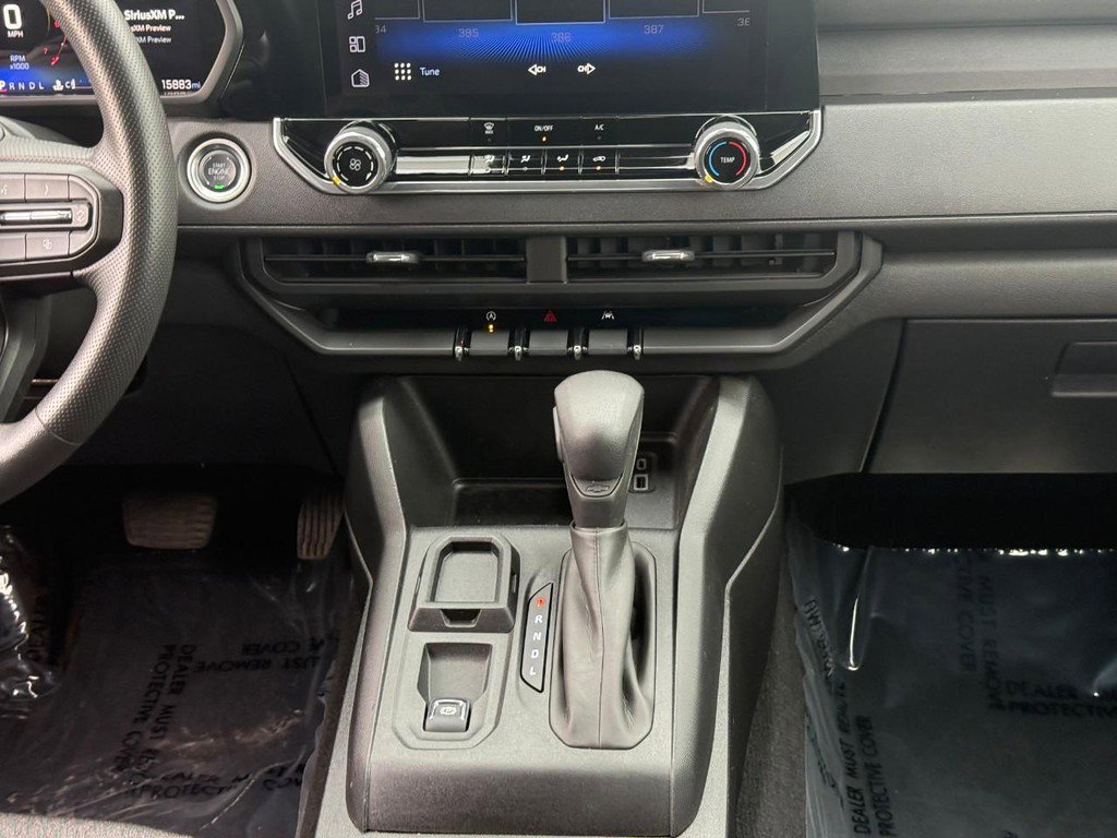 Used 2024 Chevrolet Colorado W/T image 15