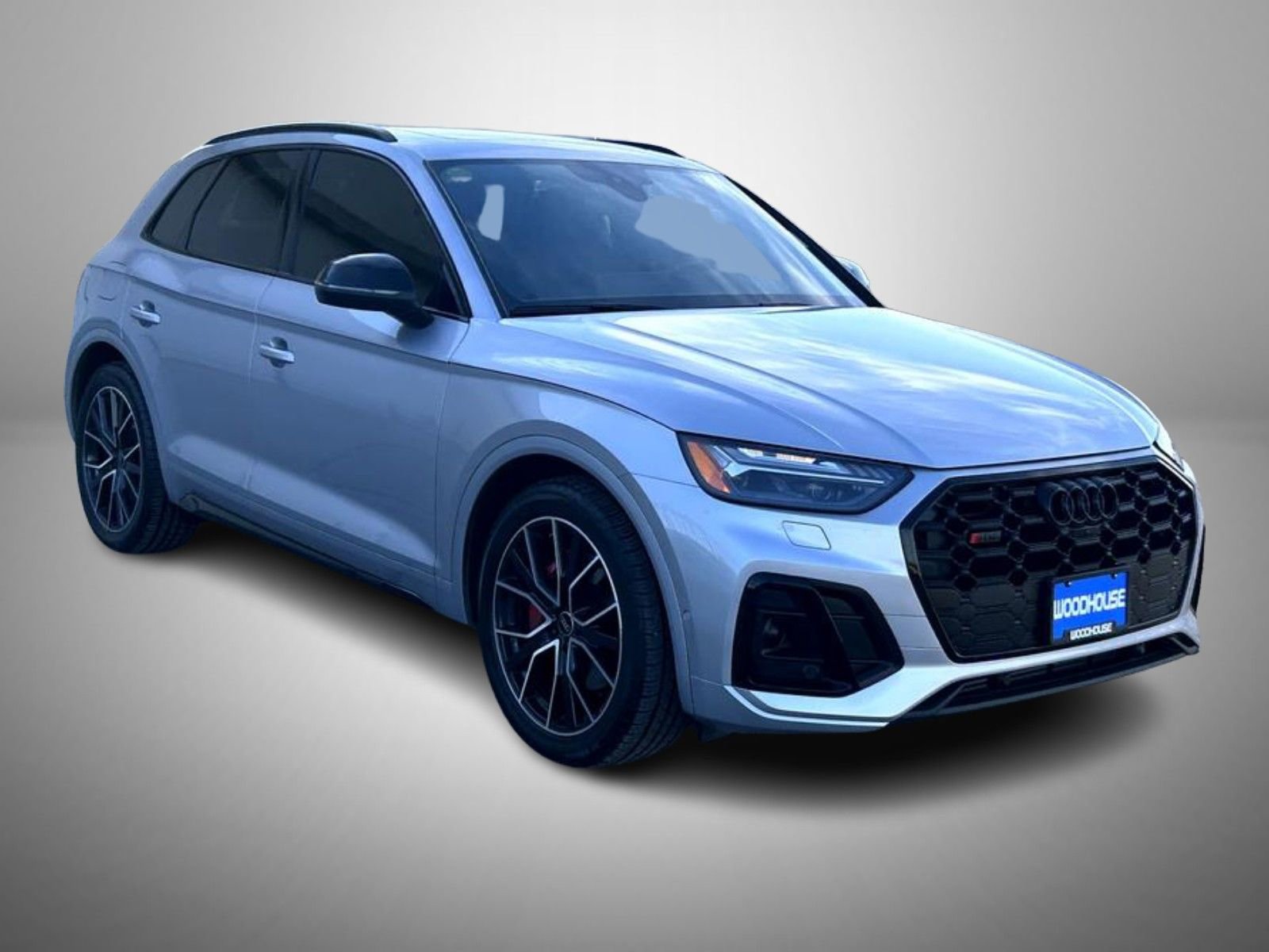 Used 2023 Audi SQ5 Prestige w/ Prestige Package image 3