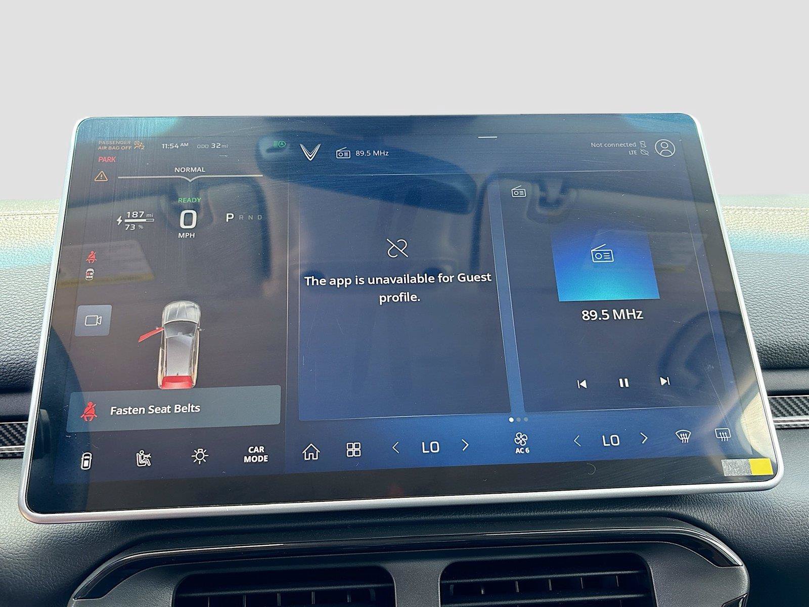 New 2025 VinFast VF 8 Eco AWD/4WD image 14