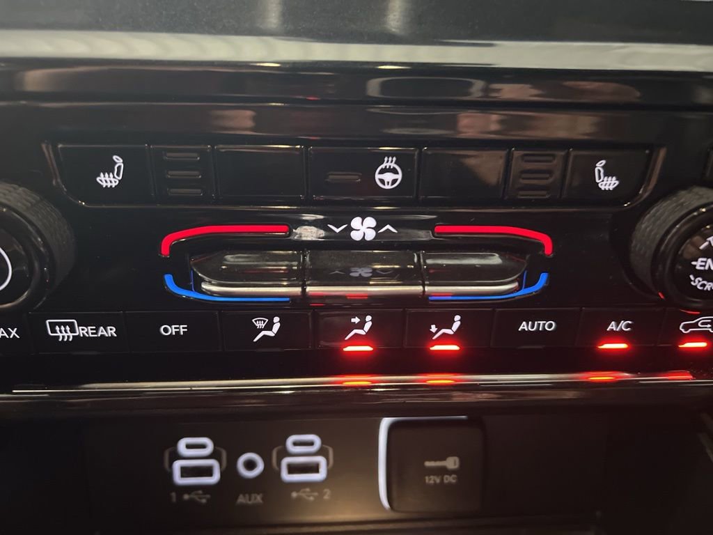 Used 2025 Jeep Grand Cherokee Altitude image 31