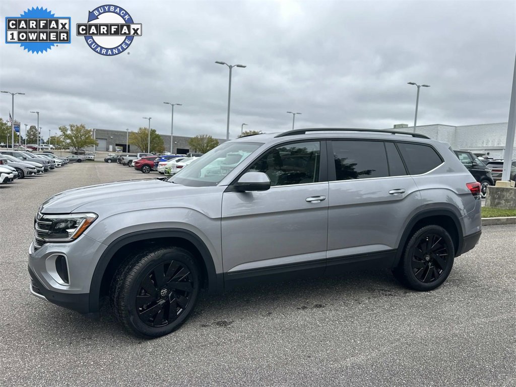 Used 2024 Volkswagen Atlas SE w/ Black Wheel Package image 10