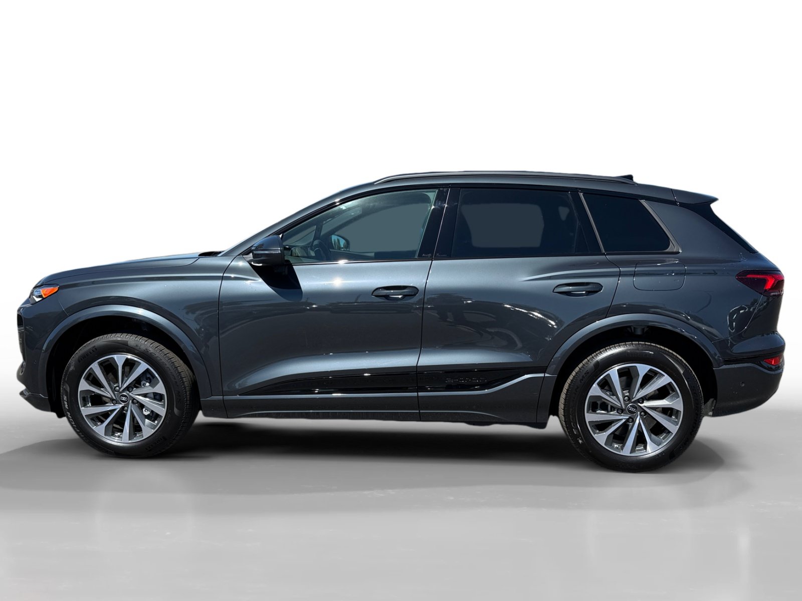 New 2027 Audi Q6 e-tron Premium AWD/4WD image 2