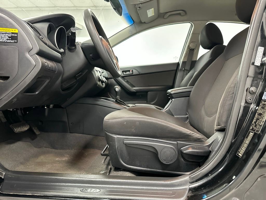 Used 2012 Kia Forte EX image 13