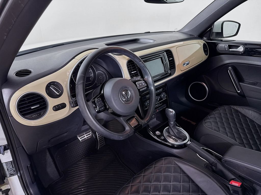 Used 2019 Volkswagen Beetle 2.0T Final Edition SEL image 9