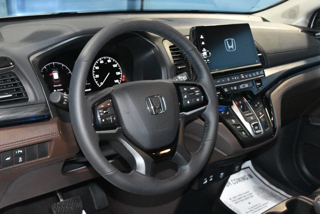 Used 2026 Honda Odyssey Elite image 2