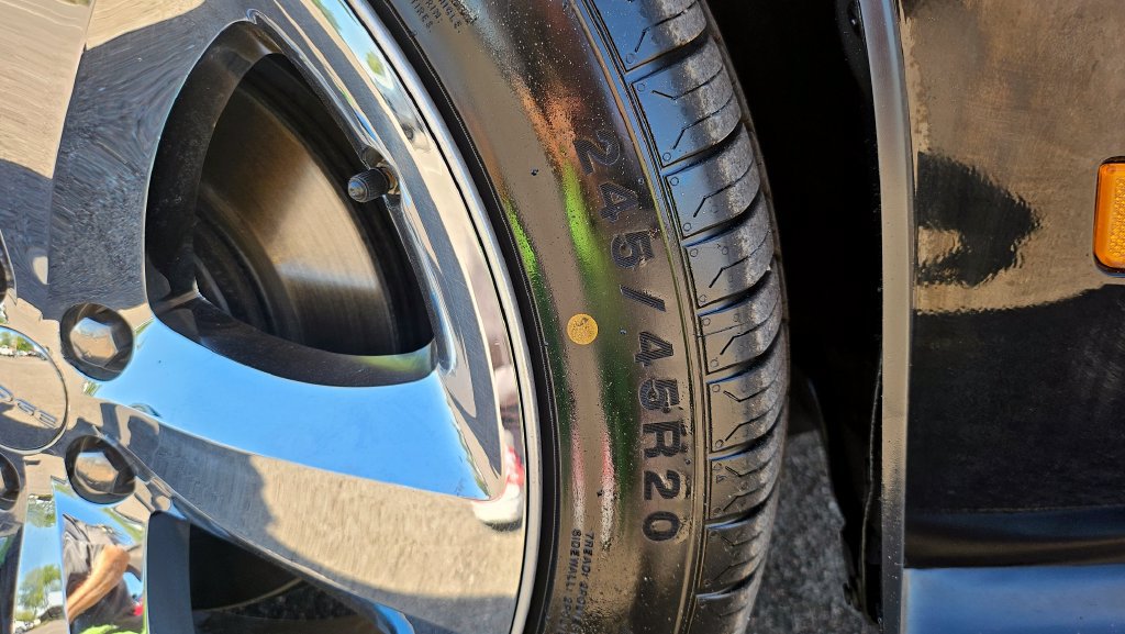 Used 2013 Dodge Challenger R/T Plus RWD image 18