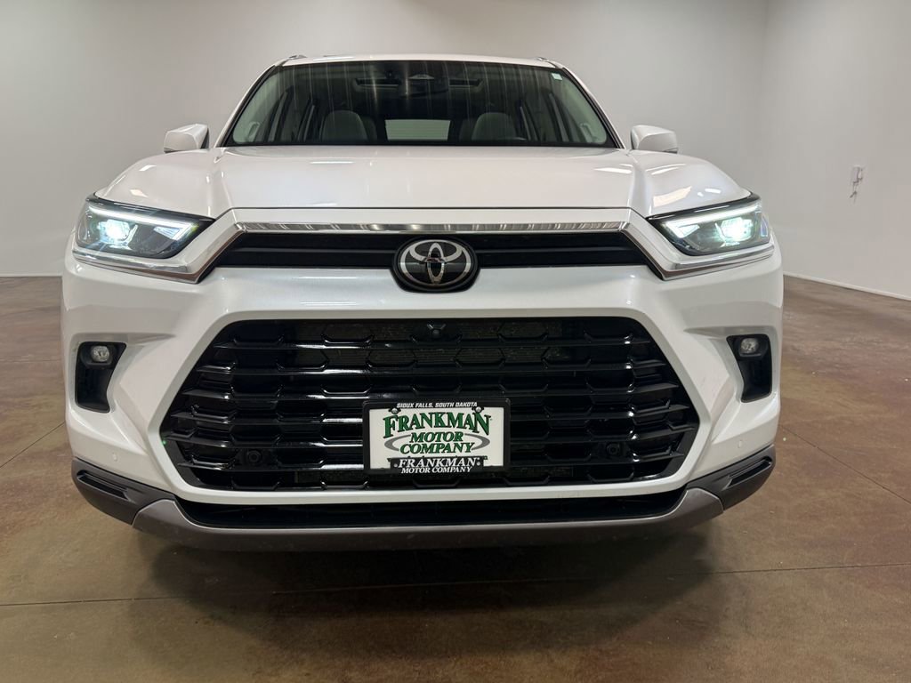 Used 2024 Toyota Grand Highlander AWD image 40