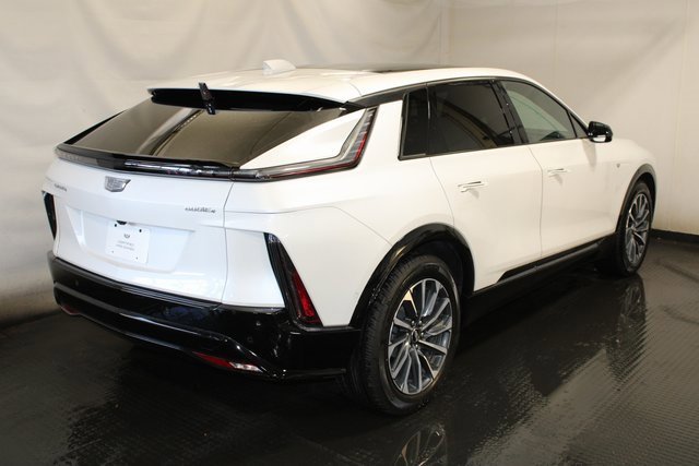 Certified 2024 Cadillac Lyriq Sport image 4