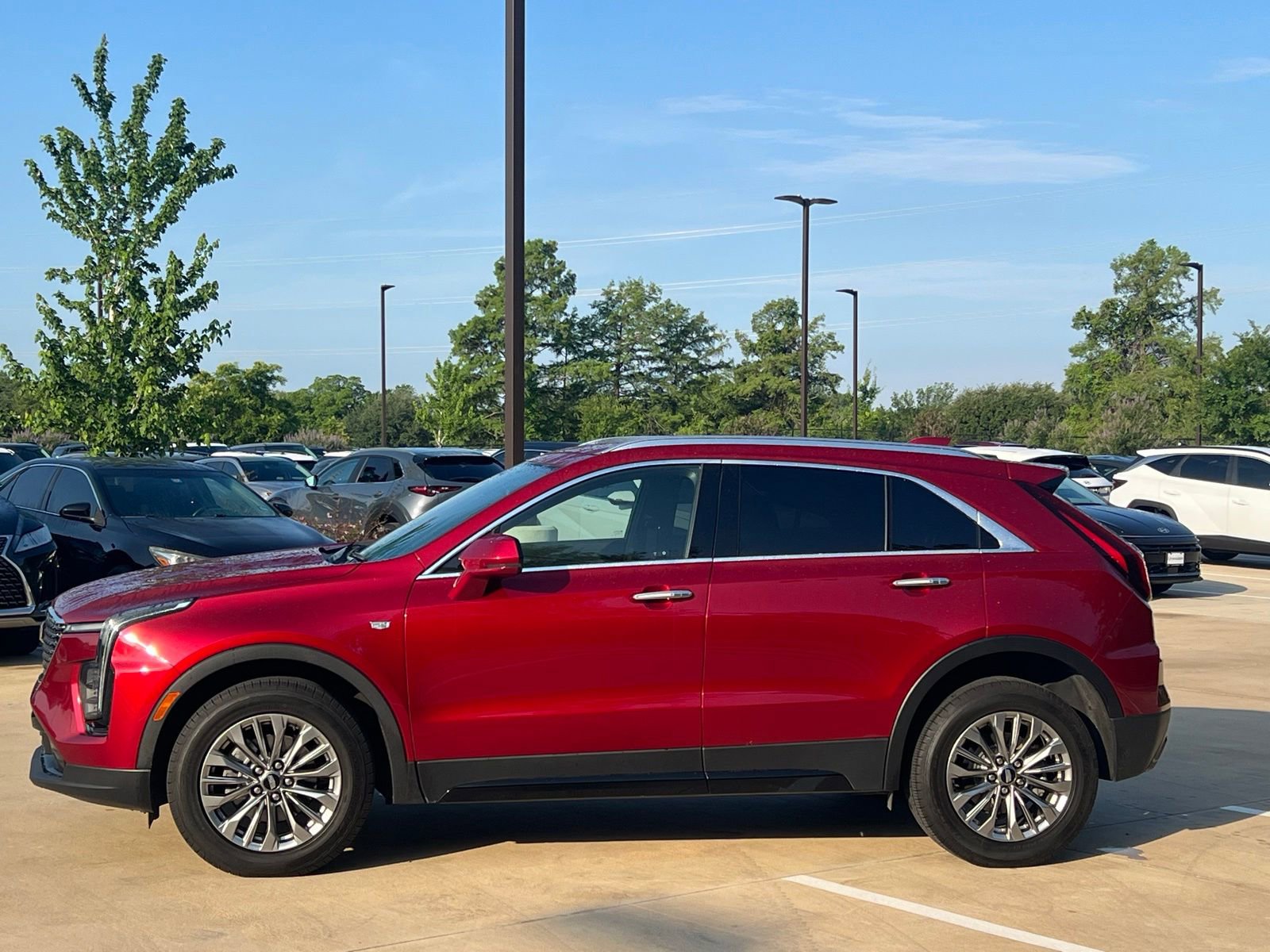 Used 2024 Cadillac XT4 Premium Luxury AWD/4WD image 6