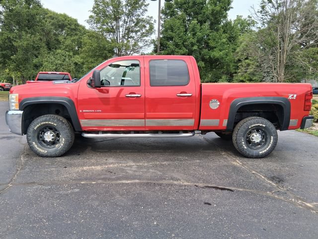Used 2007 Chevrolet Silverado 2500 LTZ w/ Safety Package AWD/4WD image 3