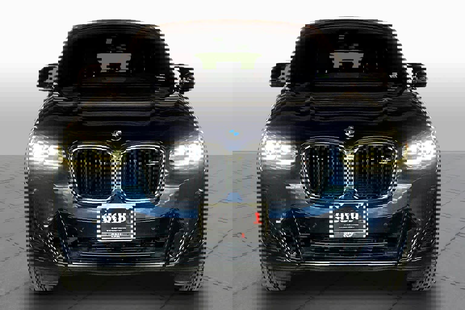 Used 2023 BMW X4 M40i w/ Premium Package image 3