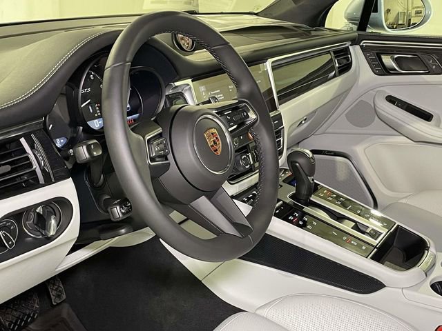 New 2026 Porsche Macan GTS image 15
