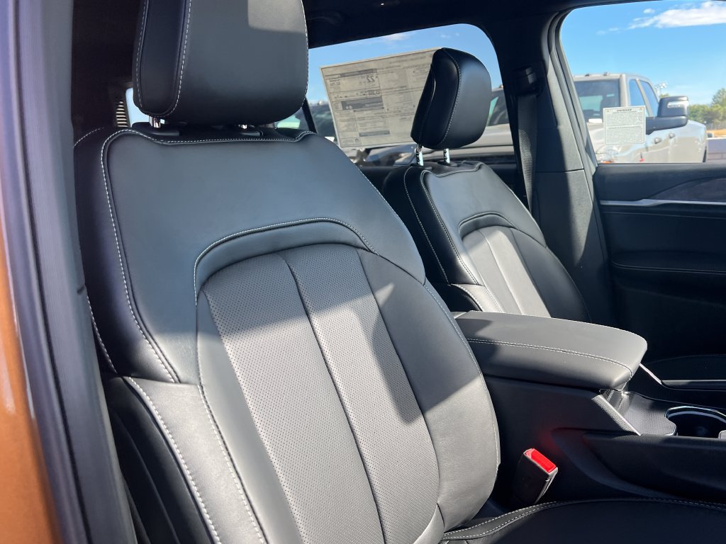 New 2026 Jeep Grand Cherokee L Limited AWD/4WD image 15