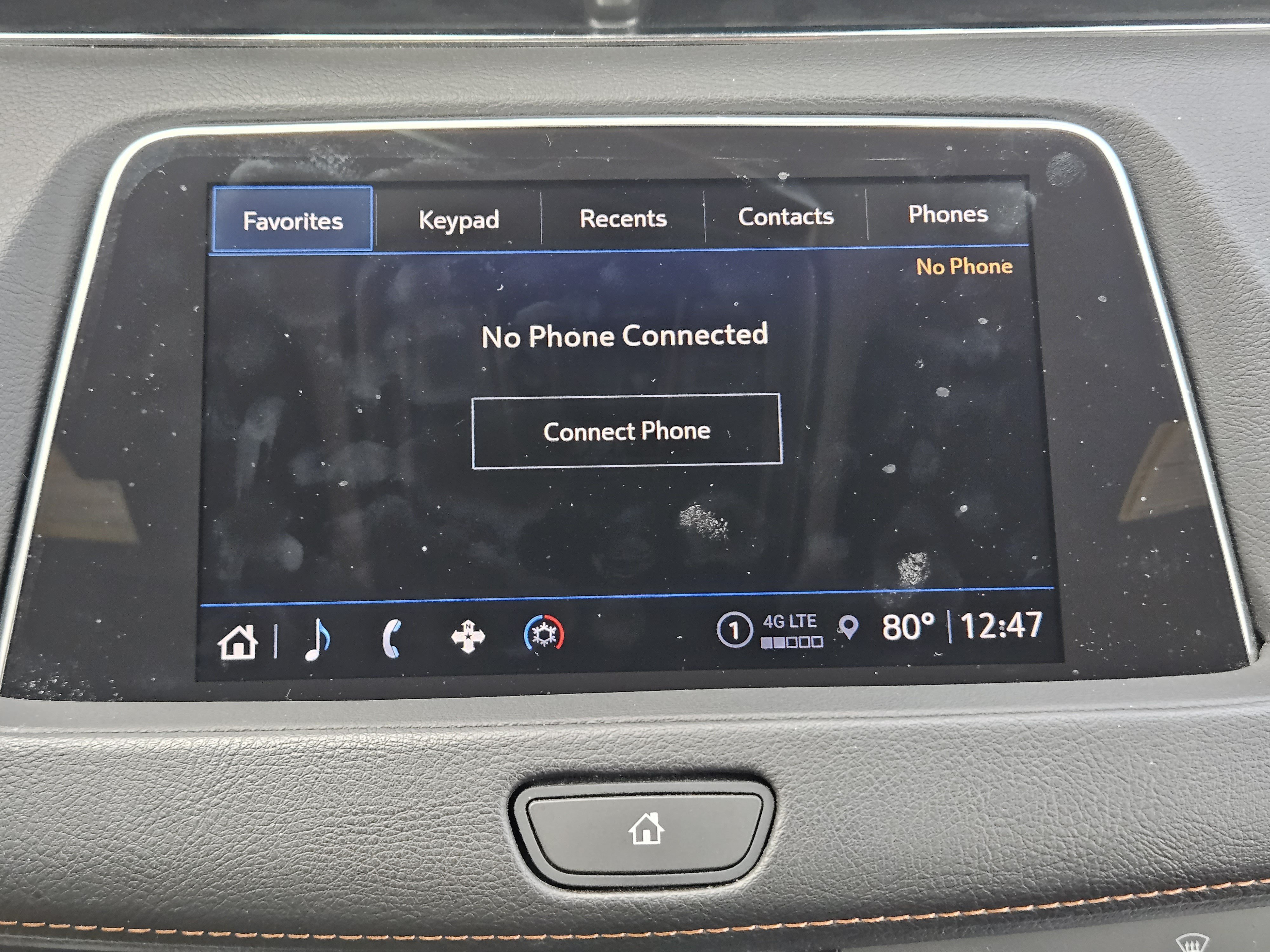 Used 2023 Cadillac XT4 Sport w/ Cold Weather Package FWD image 9